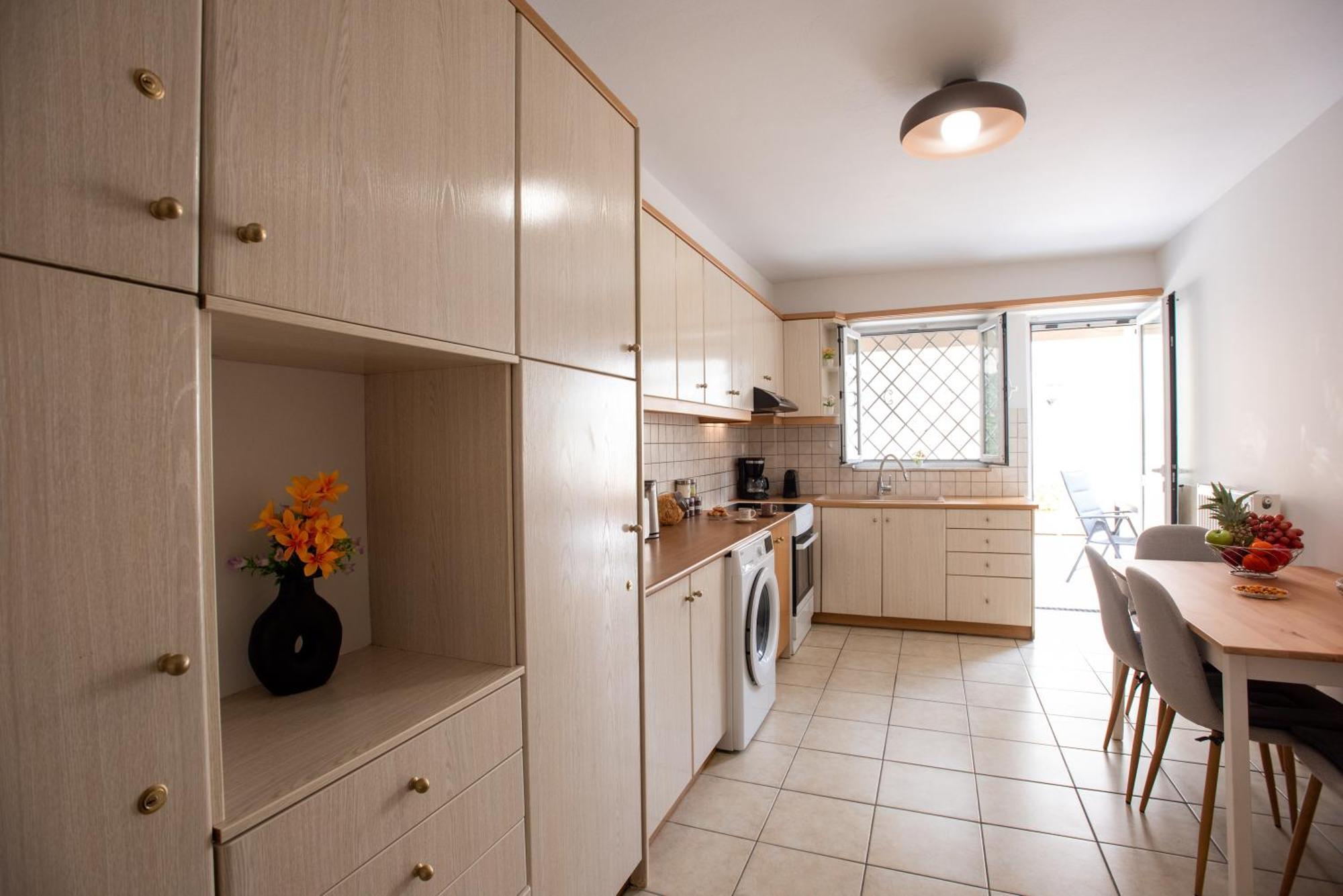 Kg Acropolis Escape Spa Apartment Athena Bagian luar foto